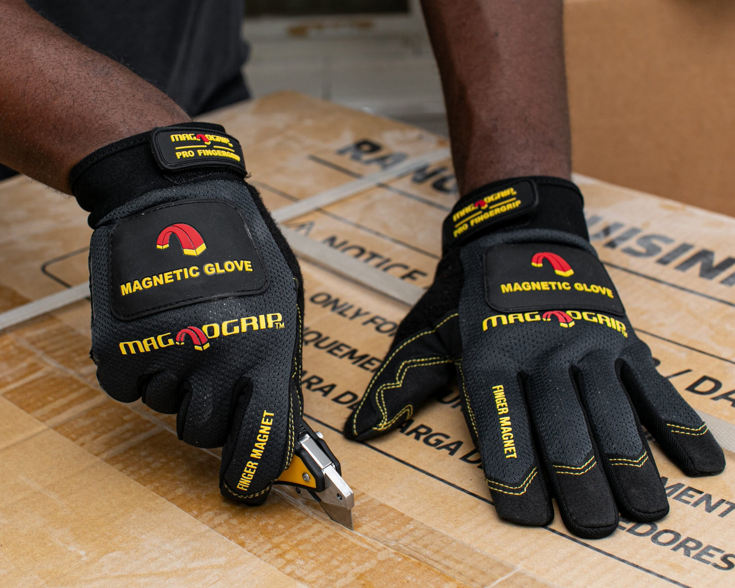 MagnoGrip Pro FingerGrip Work Glove with Integrated Magnetic Storage